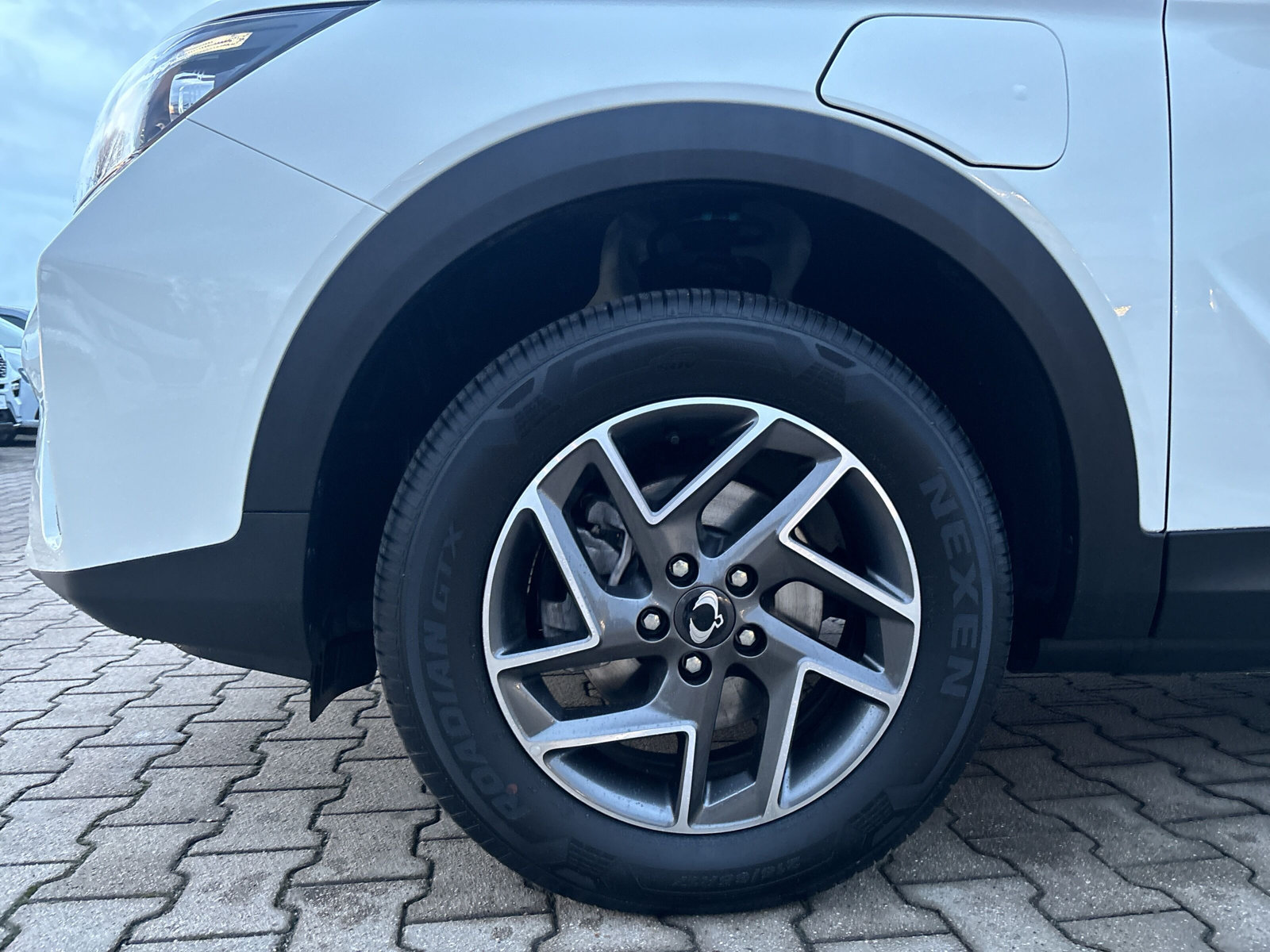 Korando e-Motion Platinum 1,5T ANHÄNGELAST+NAVI