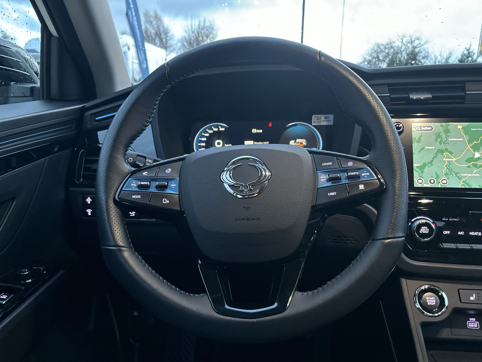 Korando e-Motion Platinum 1,5T ANHÄNGELAST+NAVI
