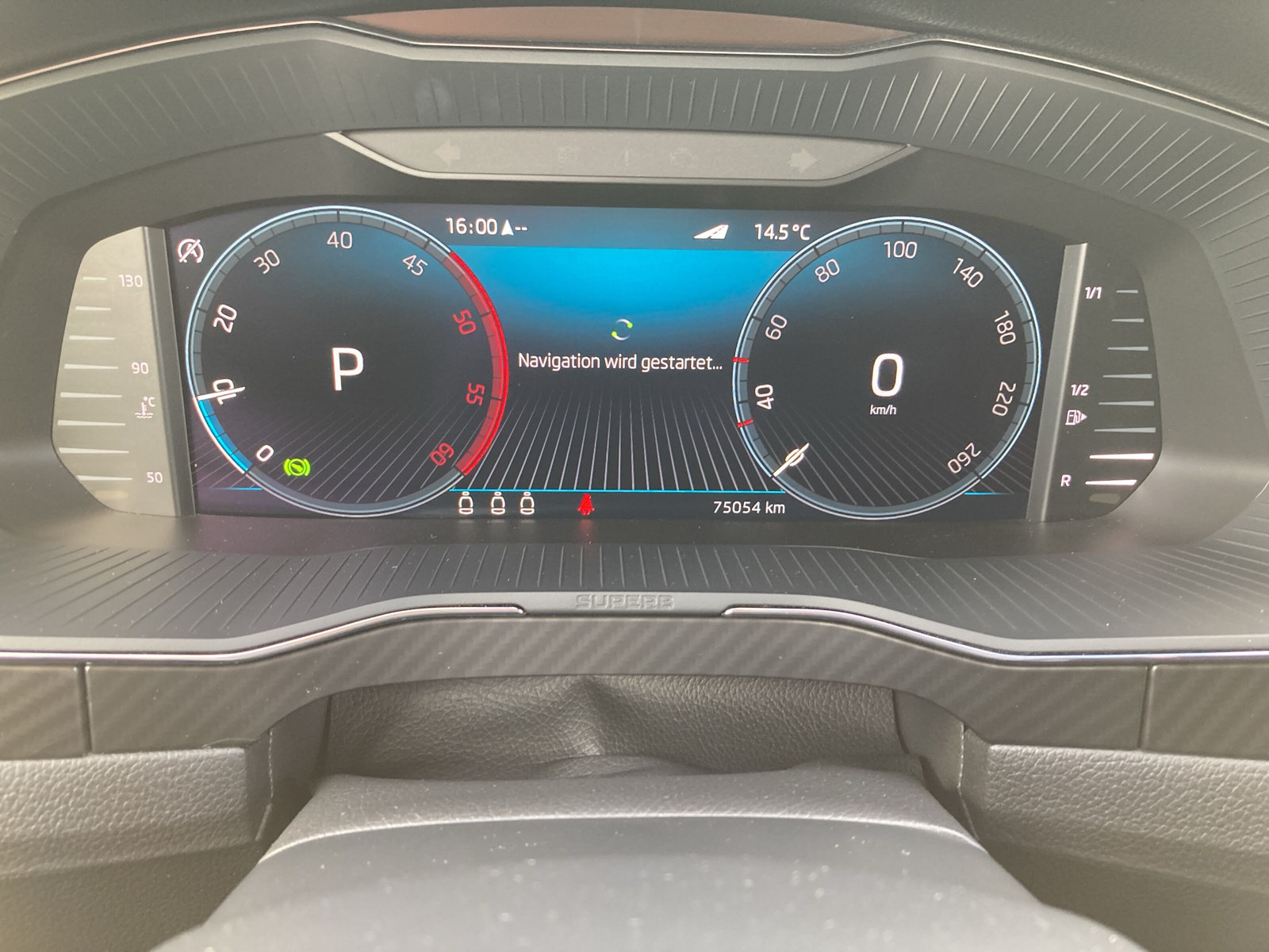 SUPERB 2.0 TDI DSG COMBI SPORTLINE NAVI+AHK+LED