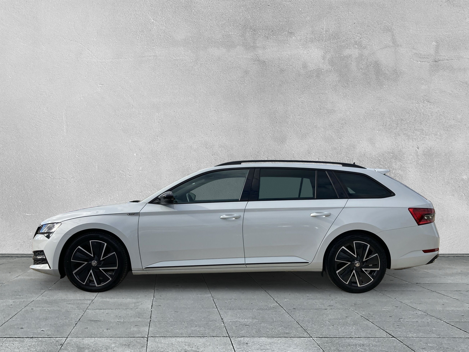 SUPERB 2.0 TDI DSG COMBI SPORTLINE NAVI+AHK+LED