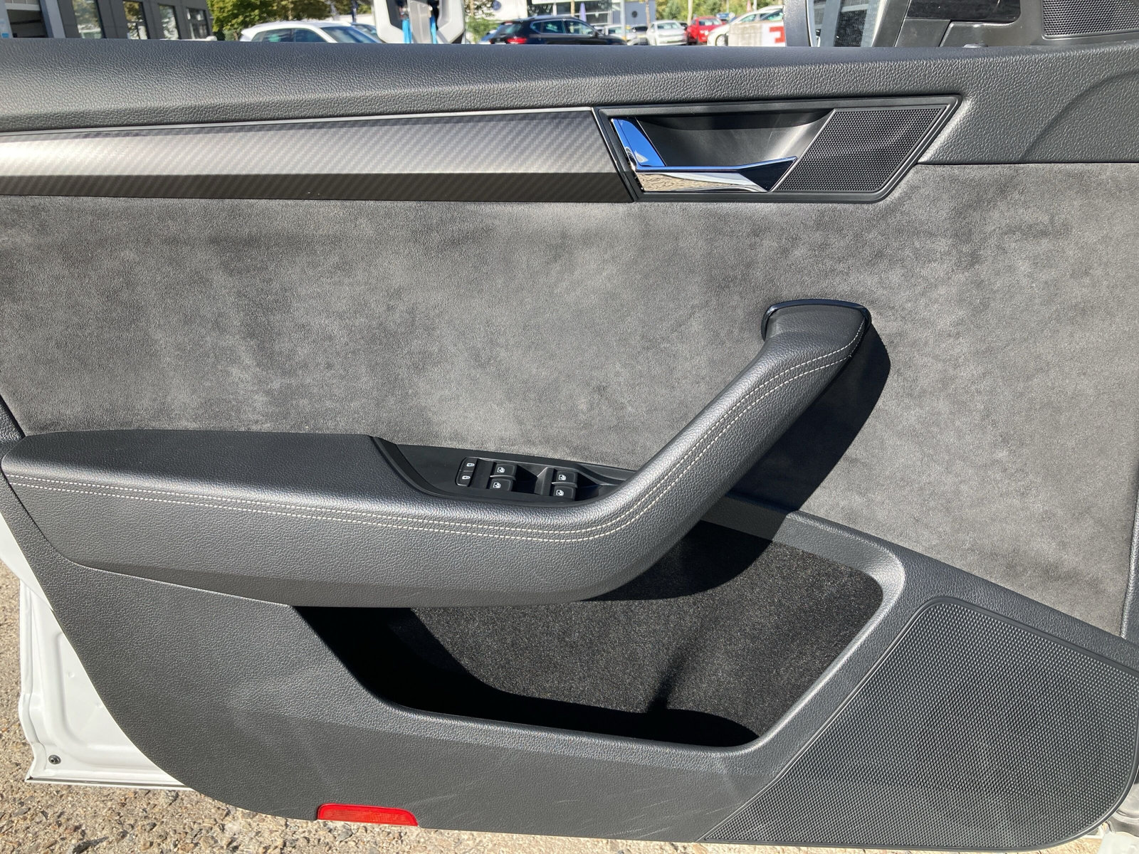 SUPERB 2.0 TDI DSG COMBI SPORTLINE NAVI+AHK+LED