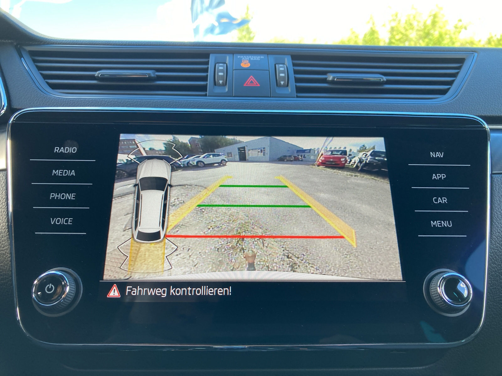 SUPERB 2.0 TDI DSG COMBI SPORTLINE NAVI+AHK+LED