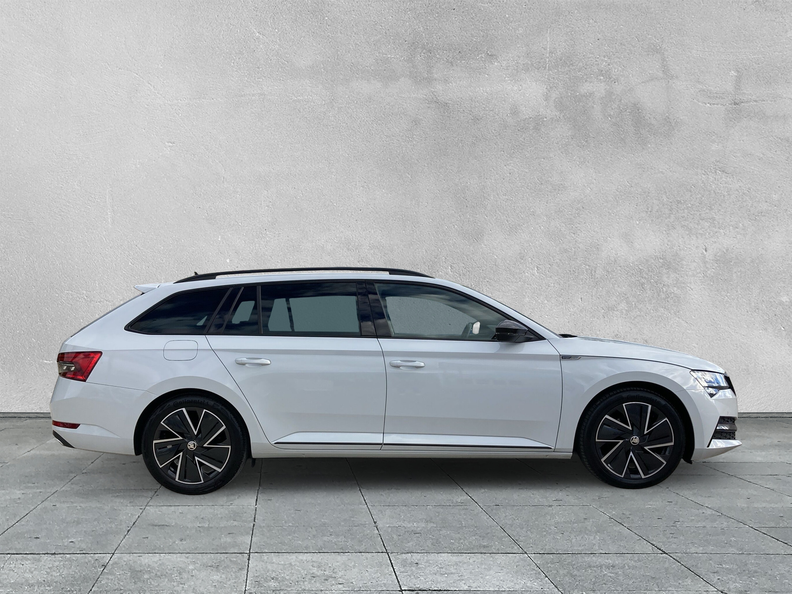 SUPERB 2.0 TDI DSG COMBI SPORTLINE NAVI+AHK+LED