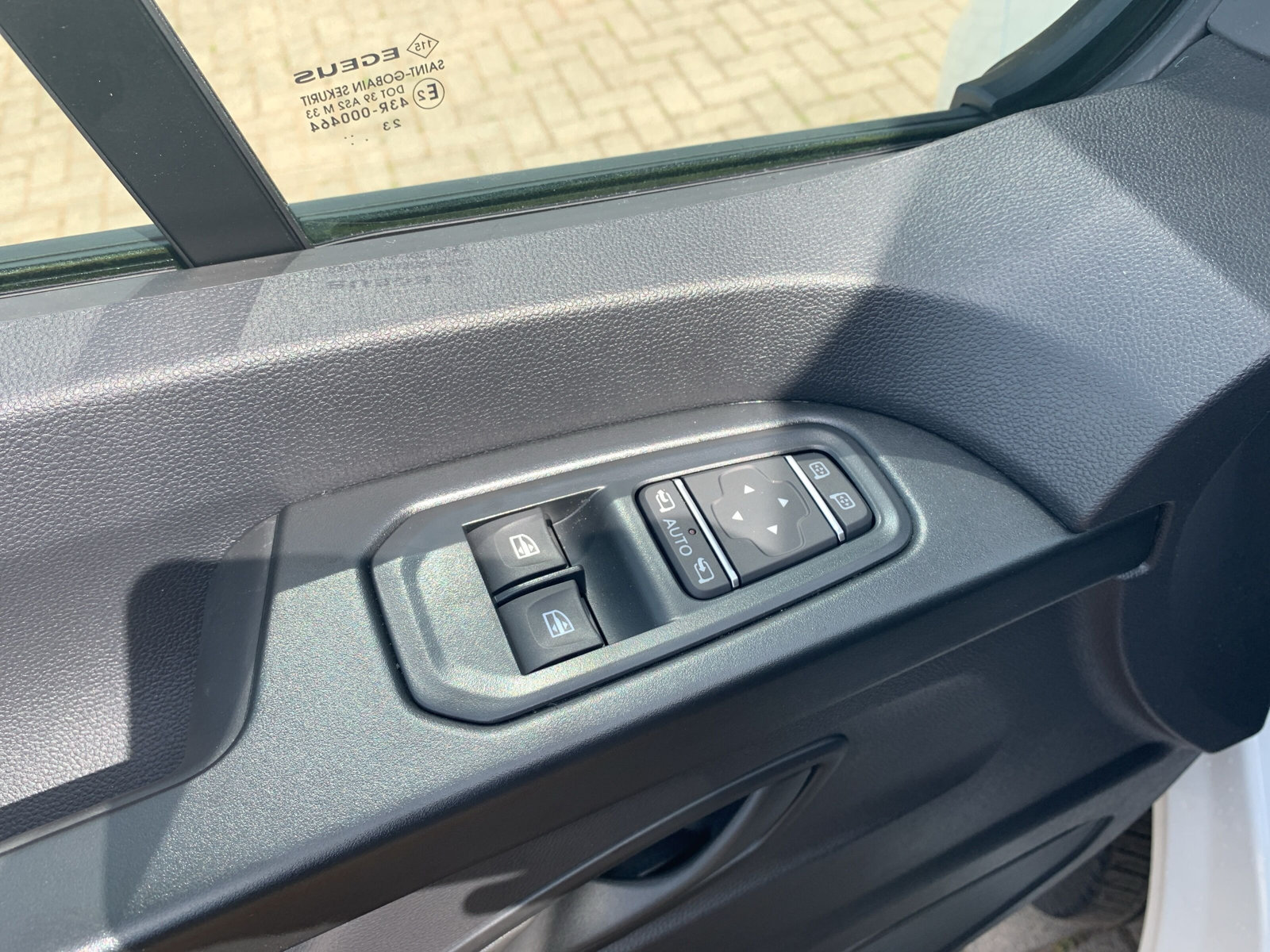 Trafic E-TECH KASTENWAGEN L2H1 KAMERA+SHZ+KLIMA