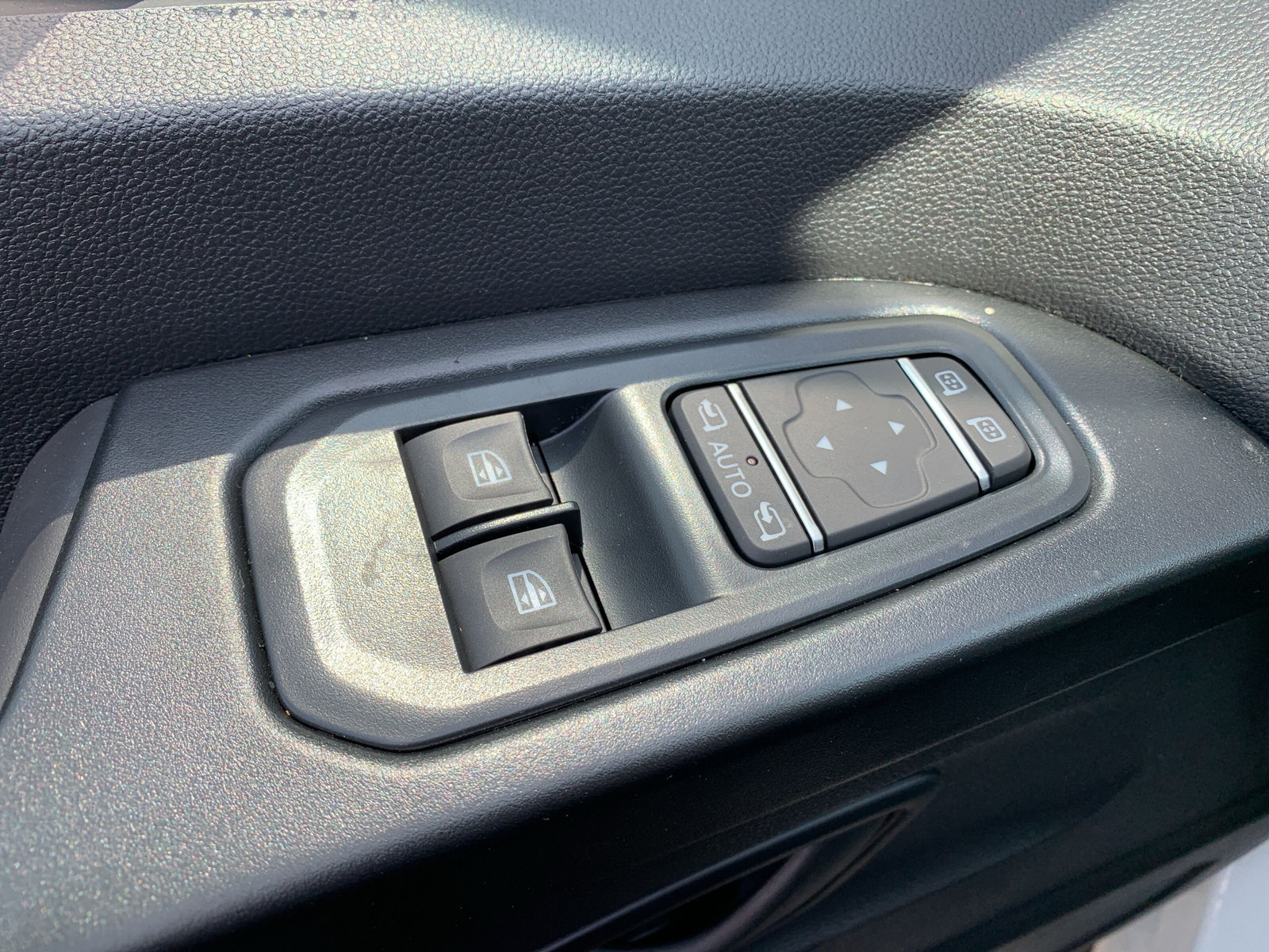 Trafic E-Tech KASTENWAGEN L2H1 NAVI SHZ PDC