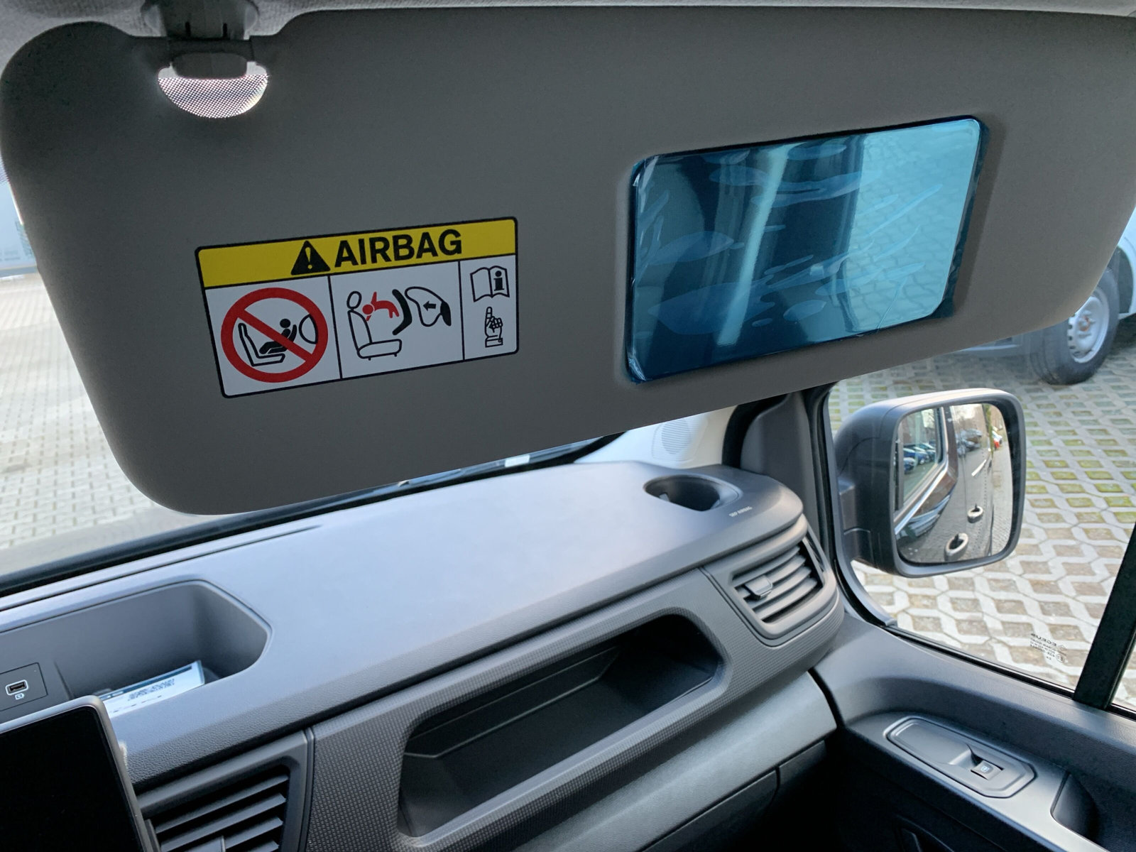 Trafic KOMFORT L2H1 BLUE dCi 150 RFK+KLIMA+USB