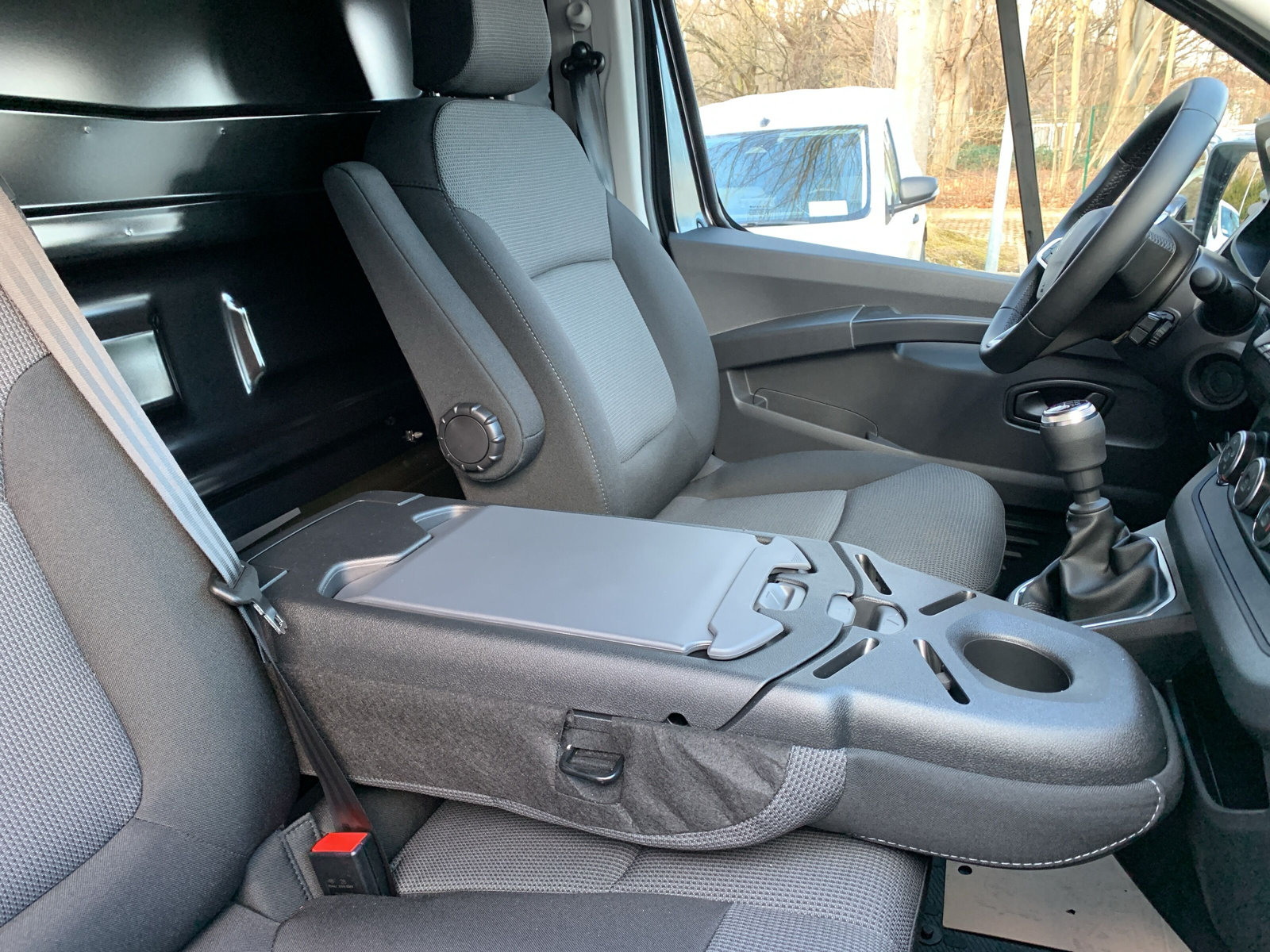 Trafic KOMFORT L2H1 BLUE dCi 150 RFK+KLIMA+USB