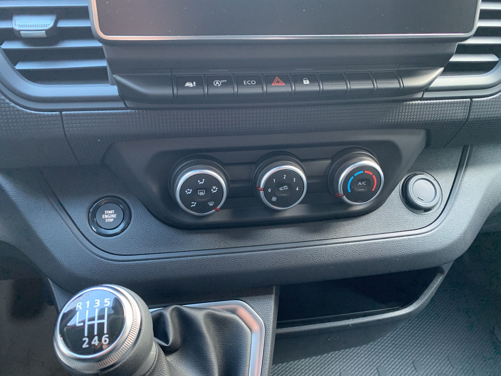 Trafic KOMFORT L2H1 BLUE dCi 150 RFK+KLIMA+USB