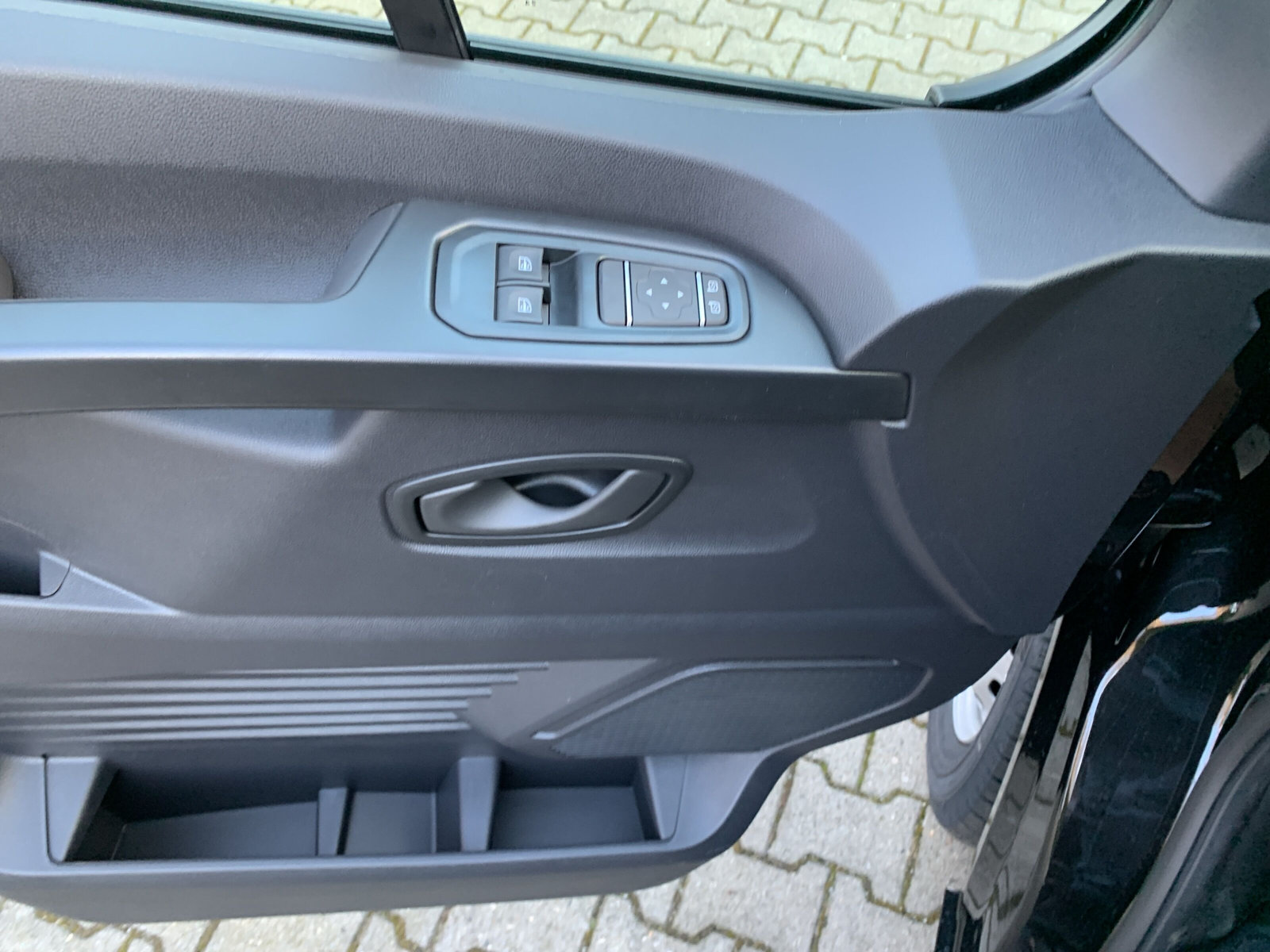 Trafic KOMFORT L2H1 BLUE dCi 150 RFK+KLIMA+USB