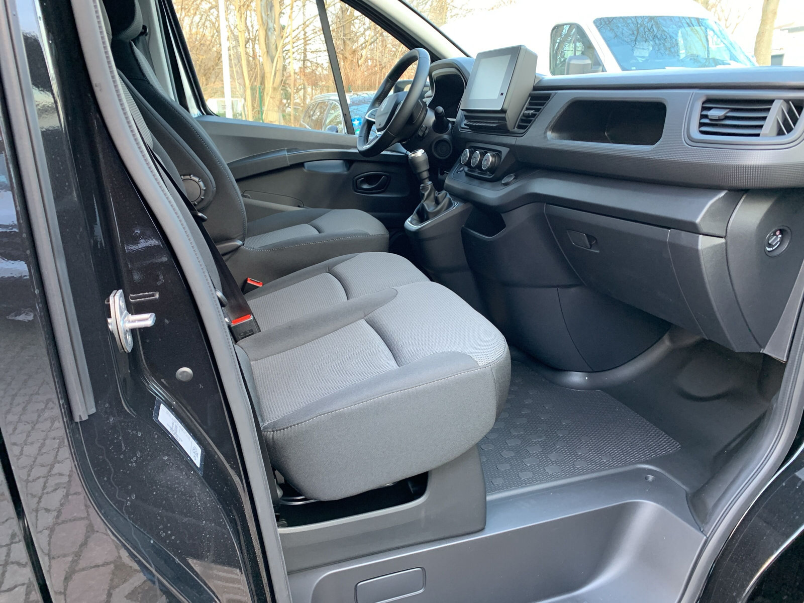 Trafic KOMFORT L2H1 BLUE dCi 150 RFK+KLIMA+USB