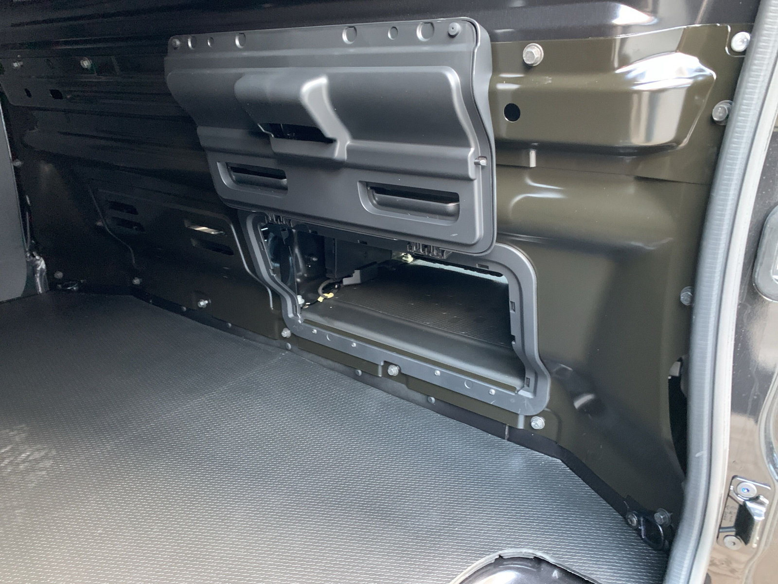 Trafic KOMFORT L2H1 BLUE dCi 150 RFK+KLIMA+USB
