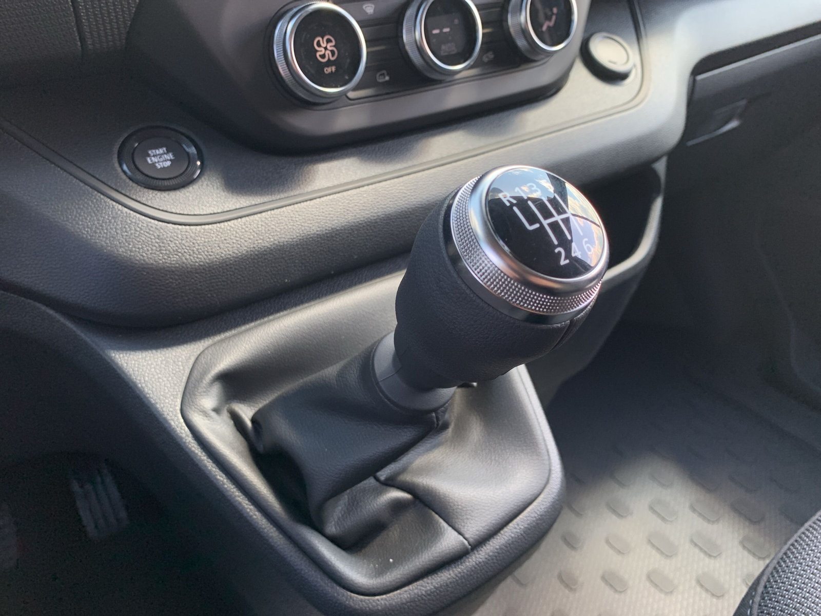 Trafic KOMFORT L2H1 BLUE dCi 150 NAVI+KLIMA+GJR