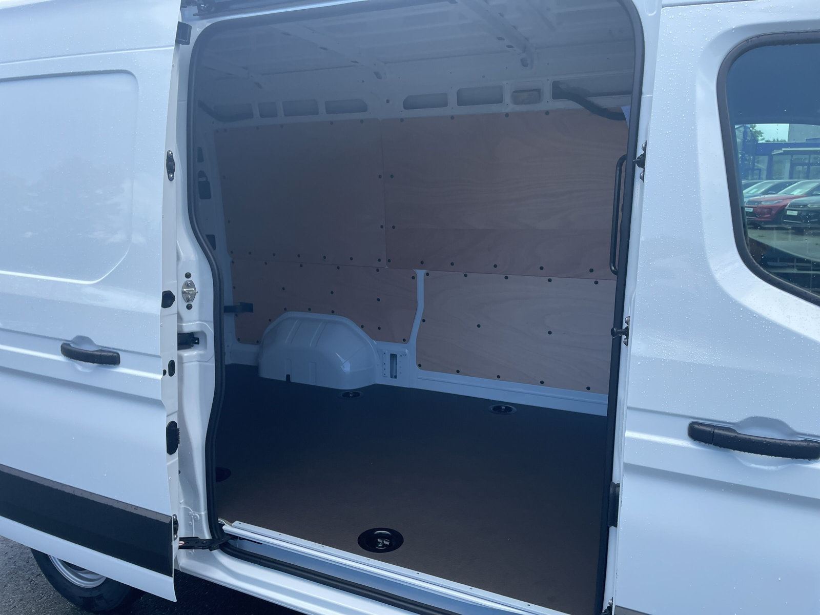 Master KASTENWAGEN E-TECH FWD L2H2 NAVI