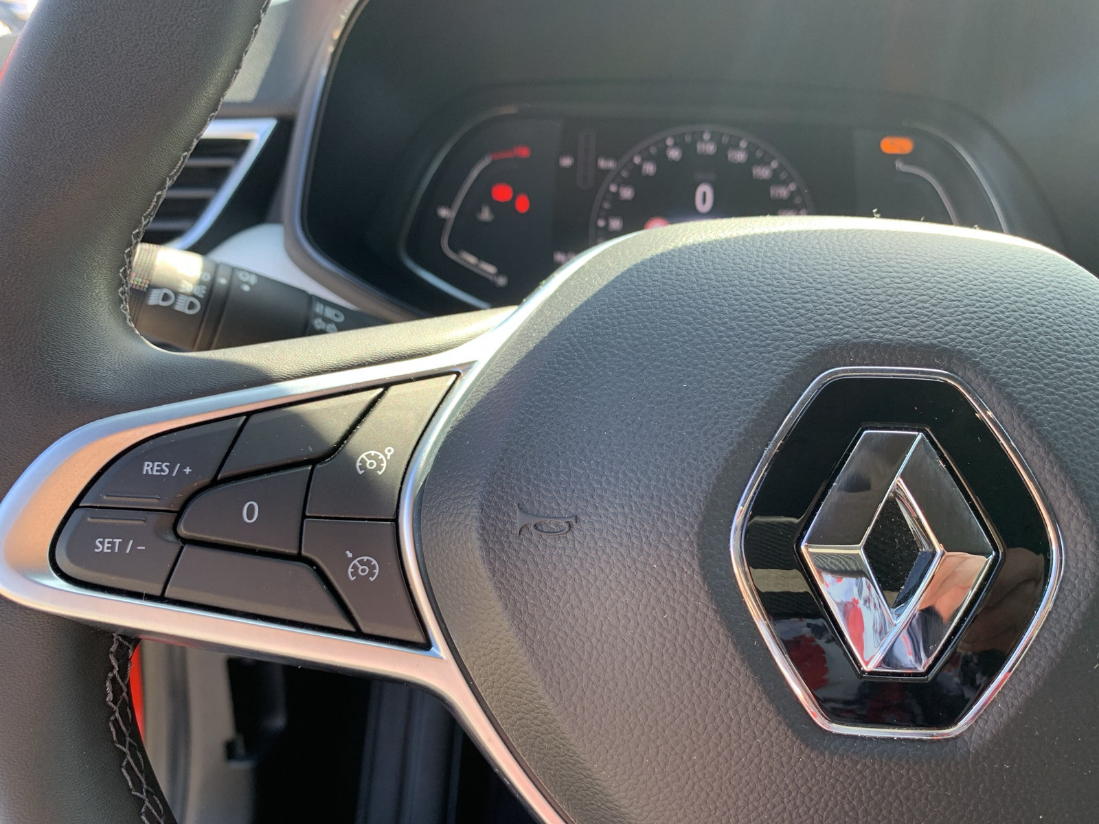 Clio TECHNO TCE 90 X-TRONIC KAMERA+ACC+DAB