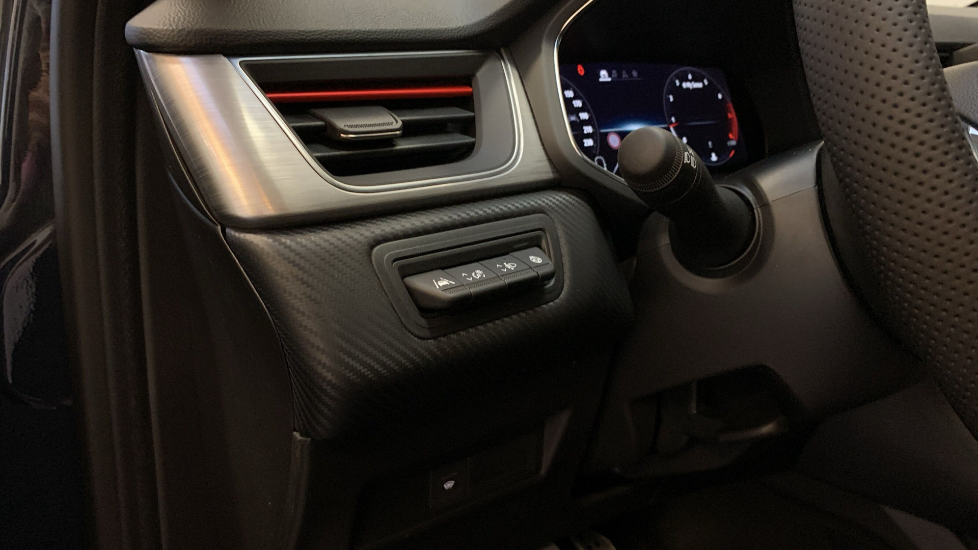 Captur R.S. Line 1.3 TCe140 KAMERA+PANO+BOSE+SHZ