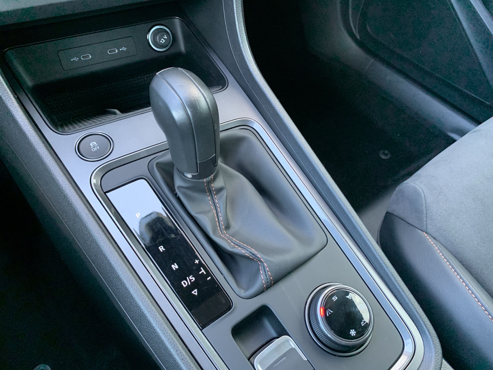 Ateca 2.0 TSI 4DRIVE LED+NAVI+360+ACC+KLIMA+DAB+