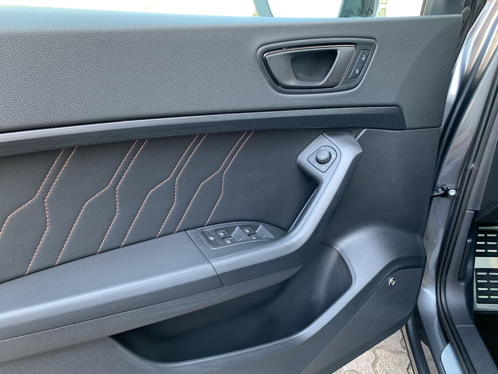 Ateca 2.0 TSI 4DRIVE LED+NAVI+360+ACC+KLIMA+DAB+