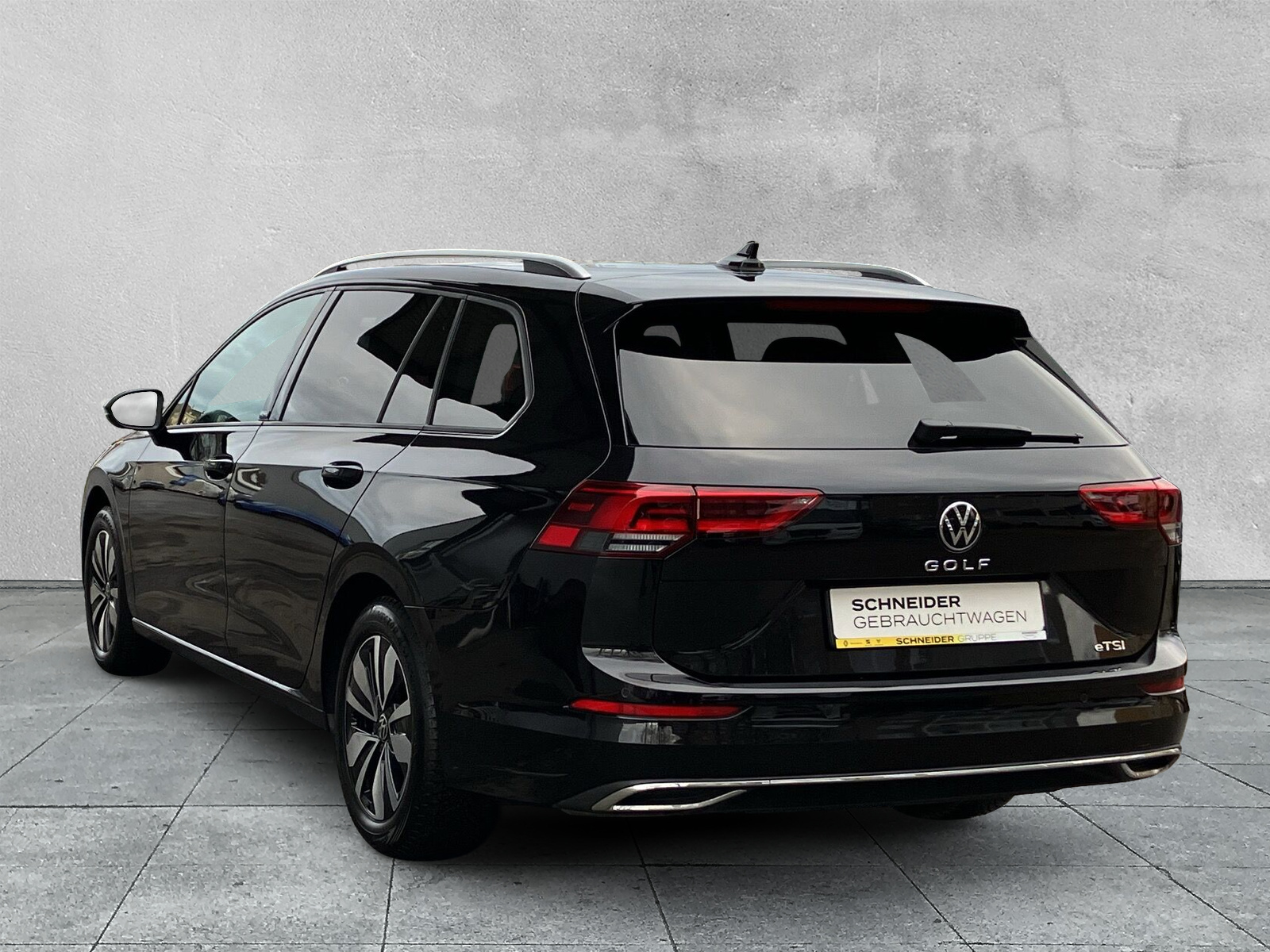 Golf VIII Variant MOVE 1.5 eTSI DSG LED+NAVI+SHZ
