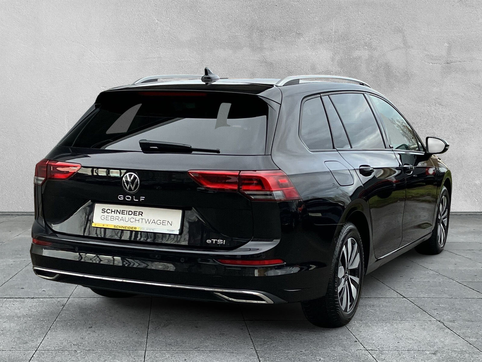 Golf VIII Variant MOVE 1.5 eTSI DSG LED+NAVI+SHZ